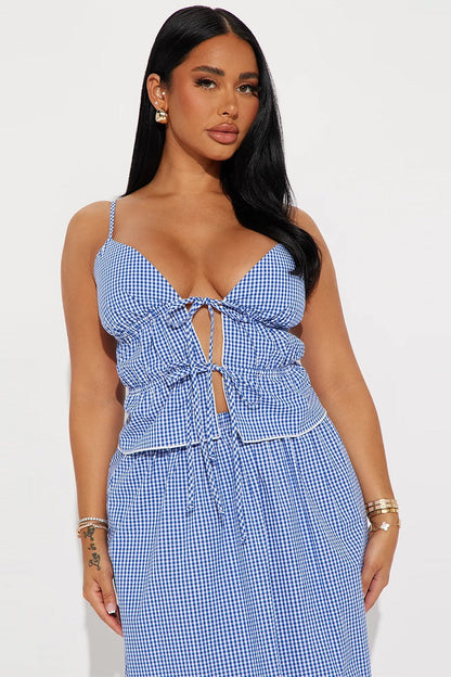 Blauwe set van crop top met open rug en veterdetail en midi kokerrok met bandage detail