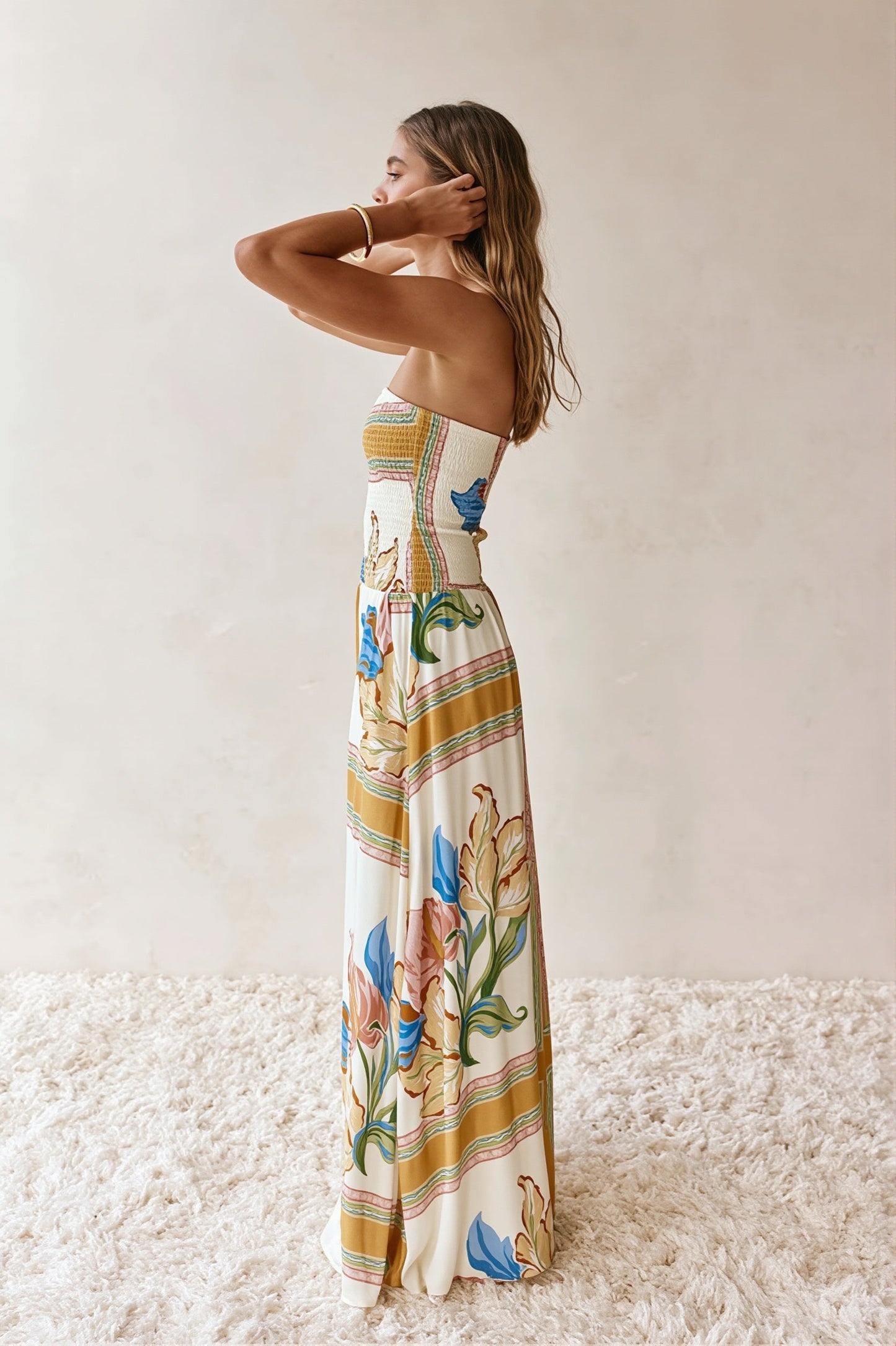 Lange bloemenjurk zonder bandjes in boho stijl