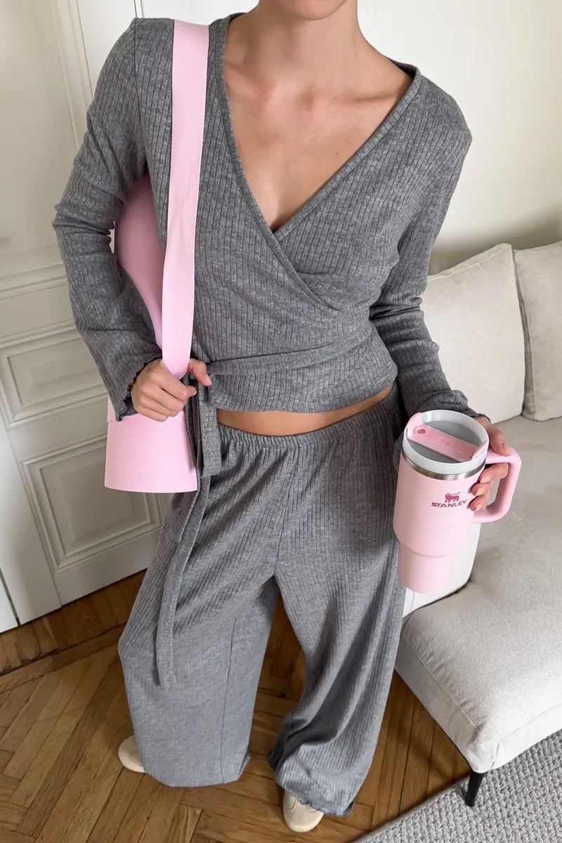 Dames set met aansluitende top en soepelvallende wijde broek