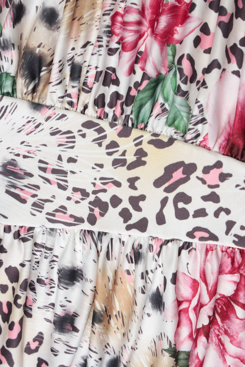 Mini-jurk met halternek en panterprint, zonder rug