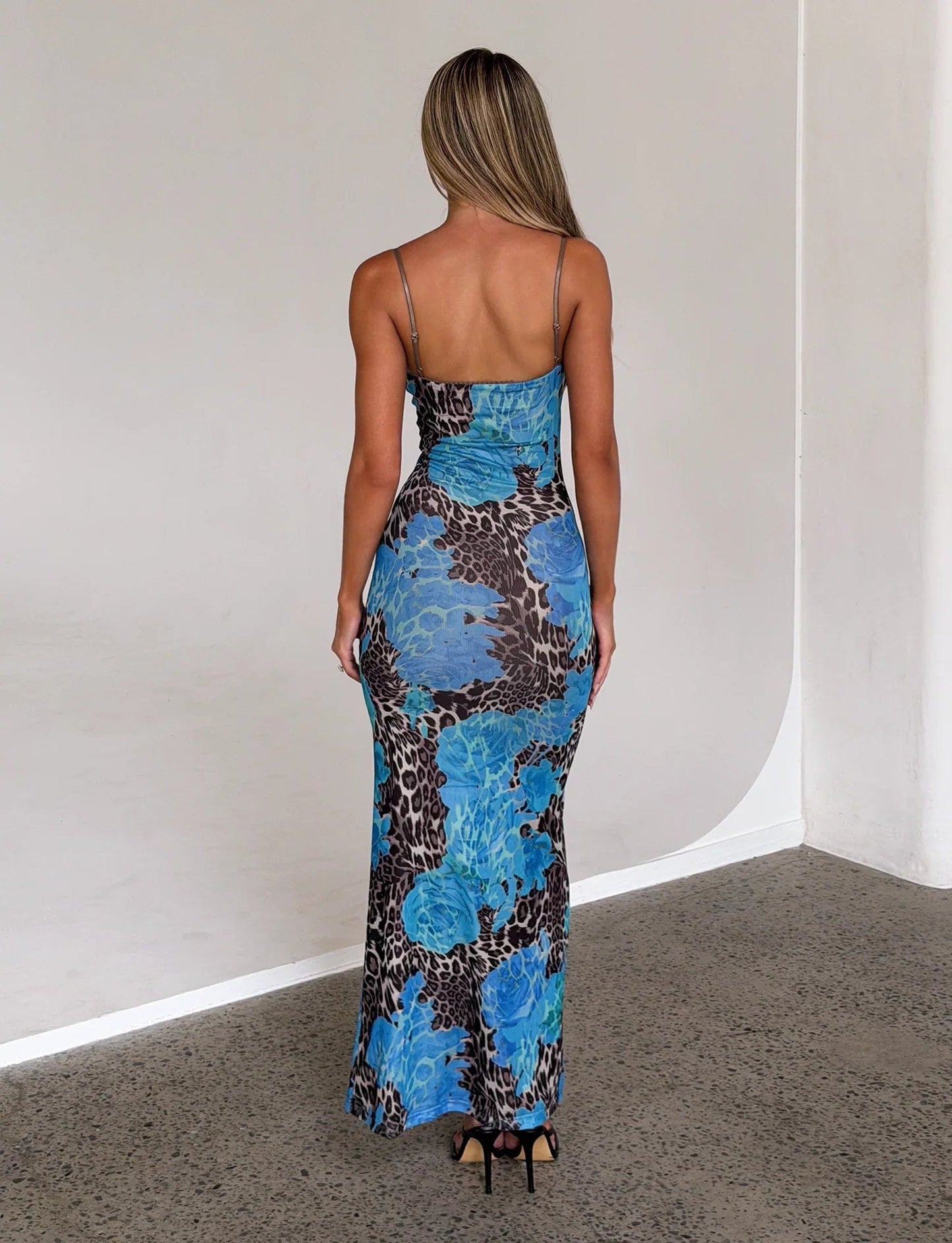 Maxi-jurk met bloemenprint, sweetheart halslijn en aansluitende pasvorm, blauw