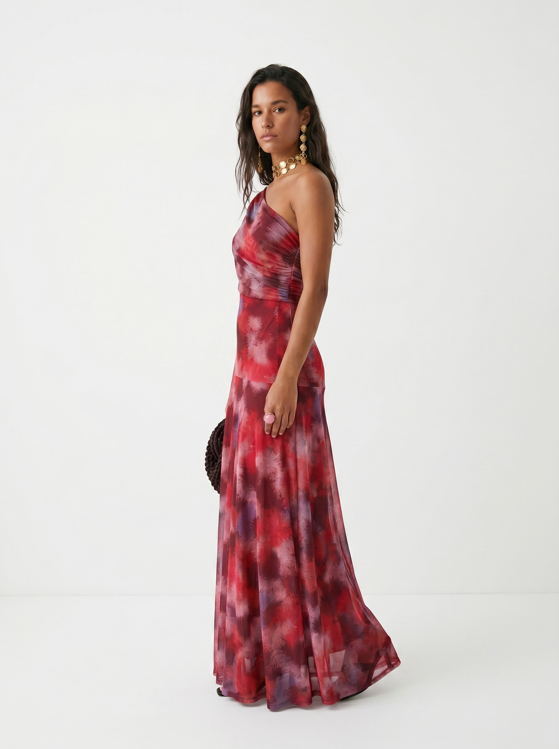 Chique damesjurk off shoulder in maxi lengte, voorzijde in beeld