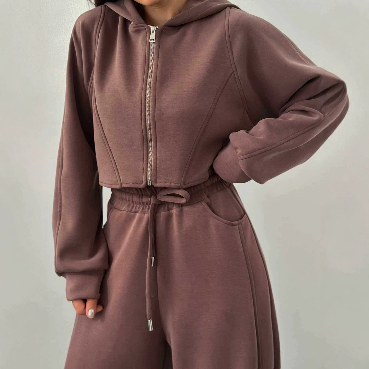 Dames wijde loungebroek met hoge taille, volledig in beeld van voren