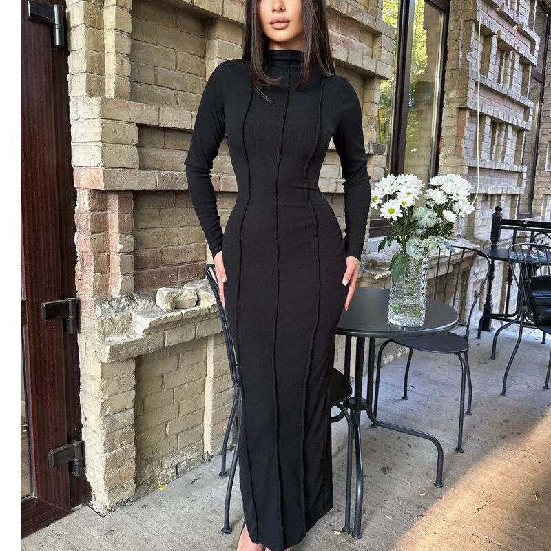 Aansluitende damesmidijurk met een elegante midi-lengte