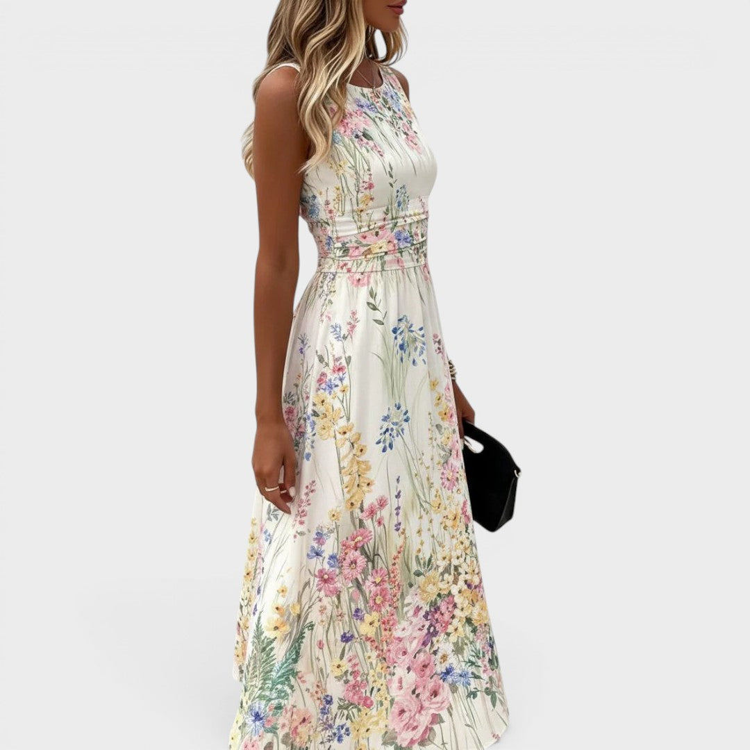 Dames jurk met bloemenprint op midi lengte, detail van het silhouet