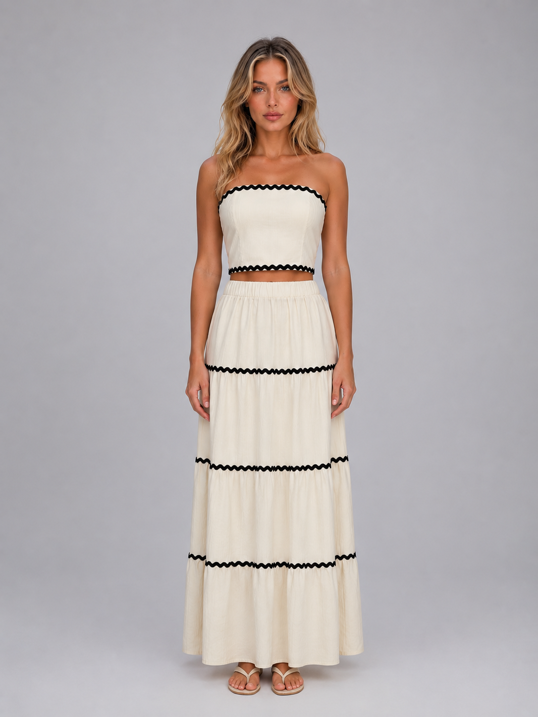 Dames co-ord set met crop top en gelaagde maxirok, voorkant