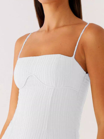 Minijurk met geplooide volantzoom en cami-stijl