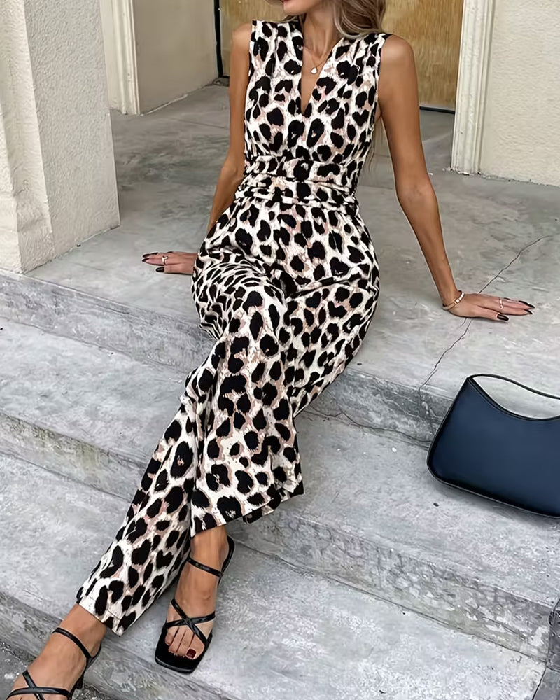 Mouwloze damesjumpsuit met opvallende luipaardprint