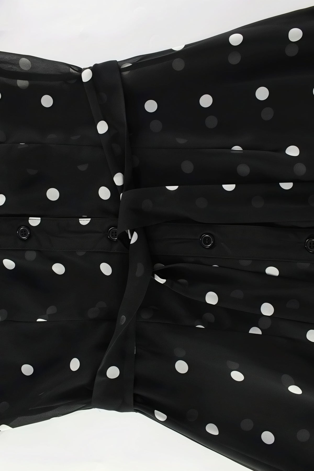 Boven-de-knie midi-jurk met V-hals, polkadot en hoge split, zwart