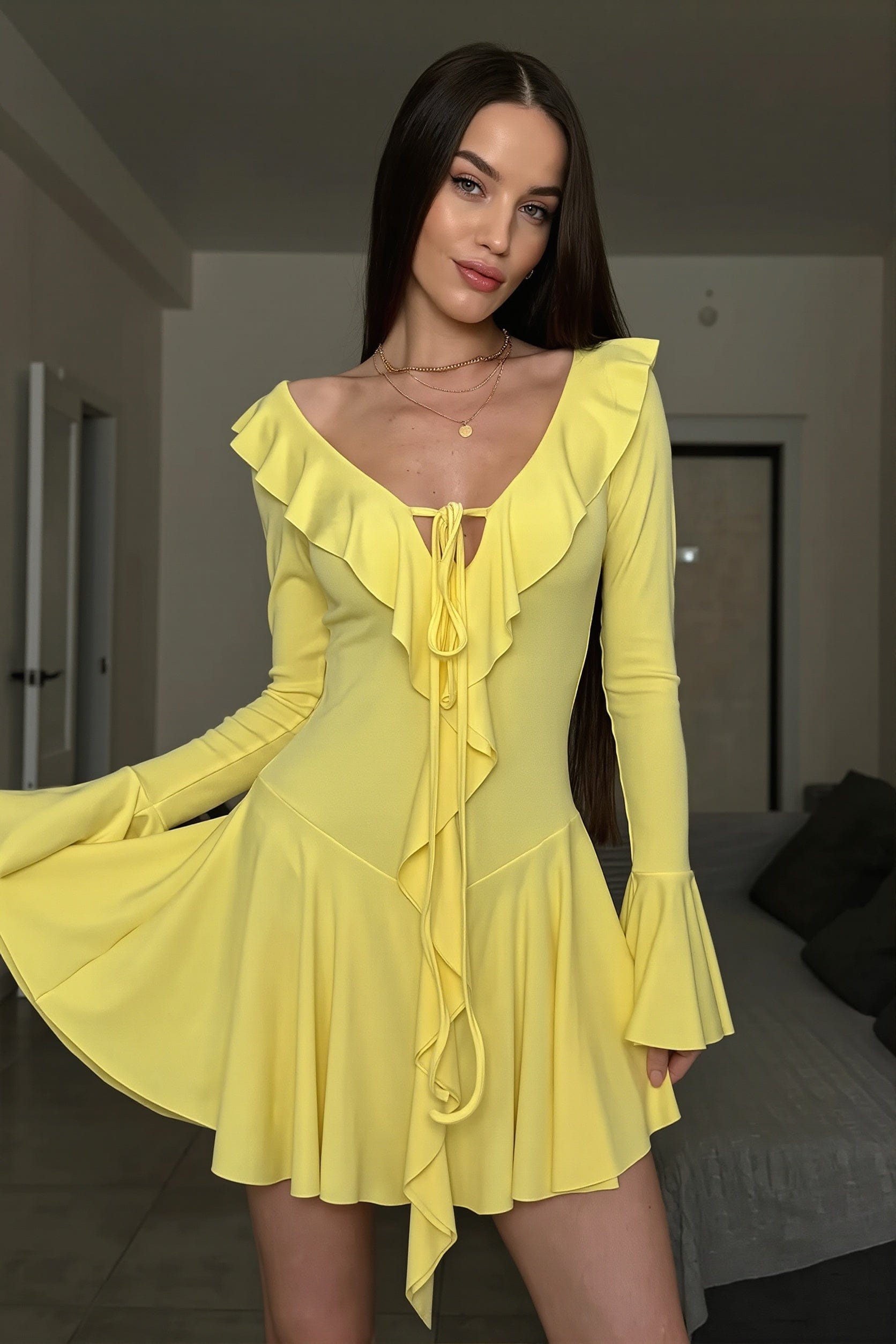 Dames Bodycon Mini Jurk Met Ruches En Uitlopende Mouwen