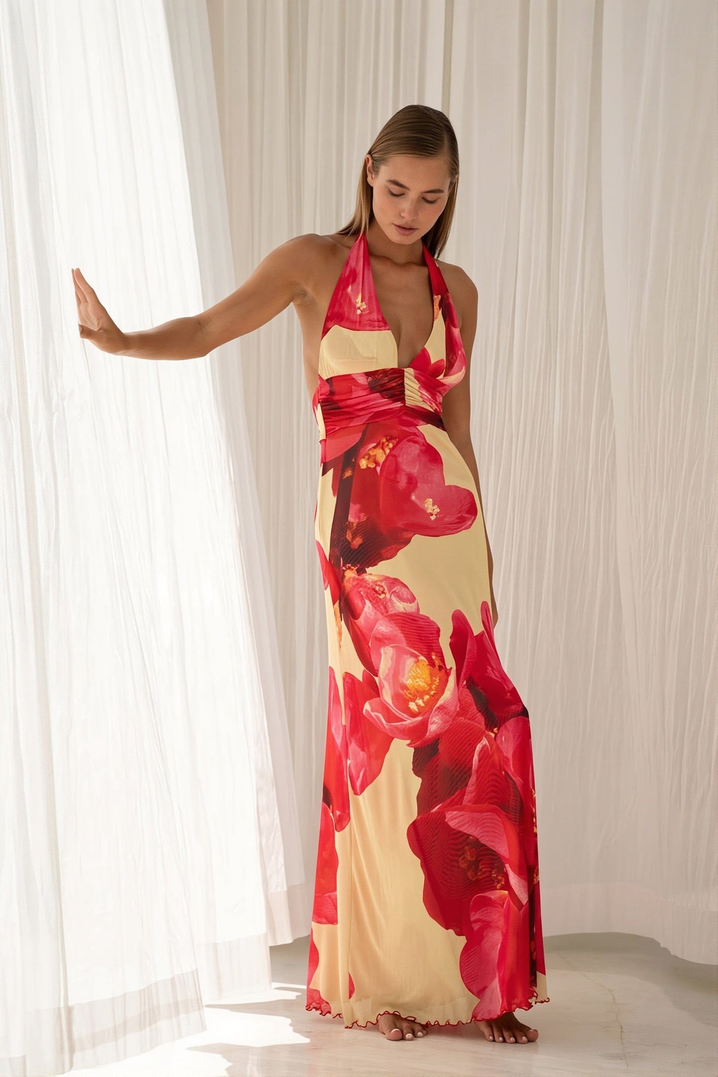 Dames Halter Maxi Jurk Met Print En Open Rug