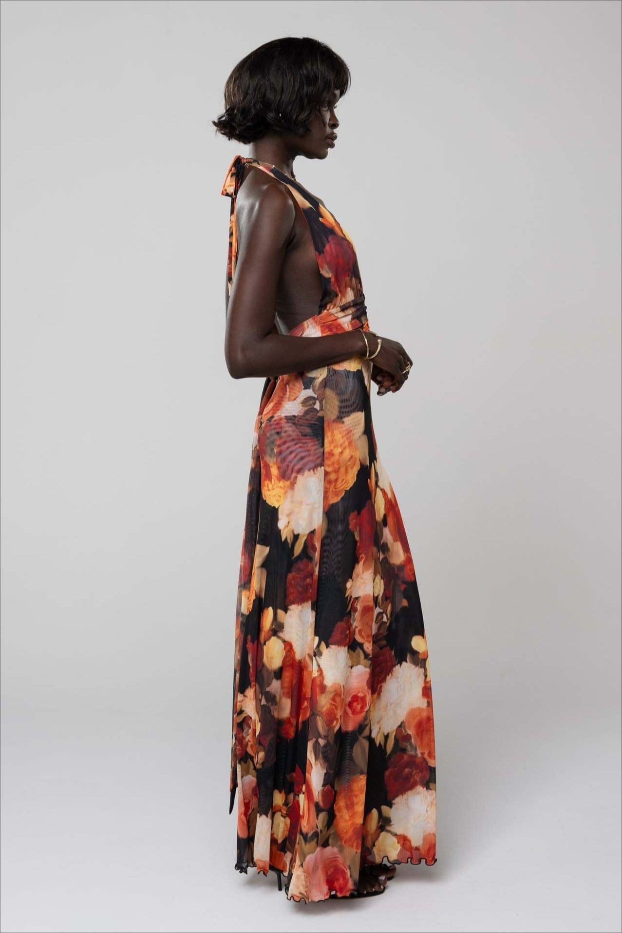Dames Halter Maxi Jurk Met Print En Open Rug