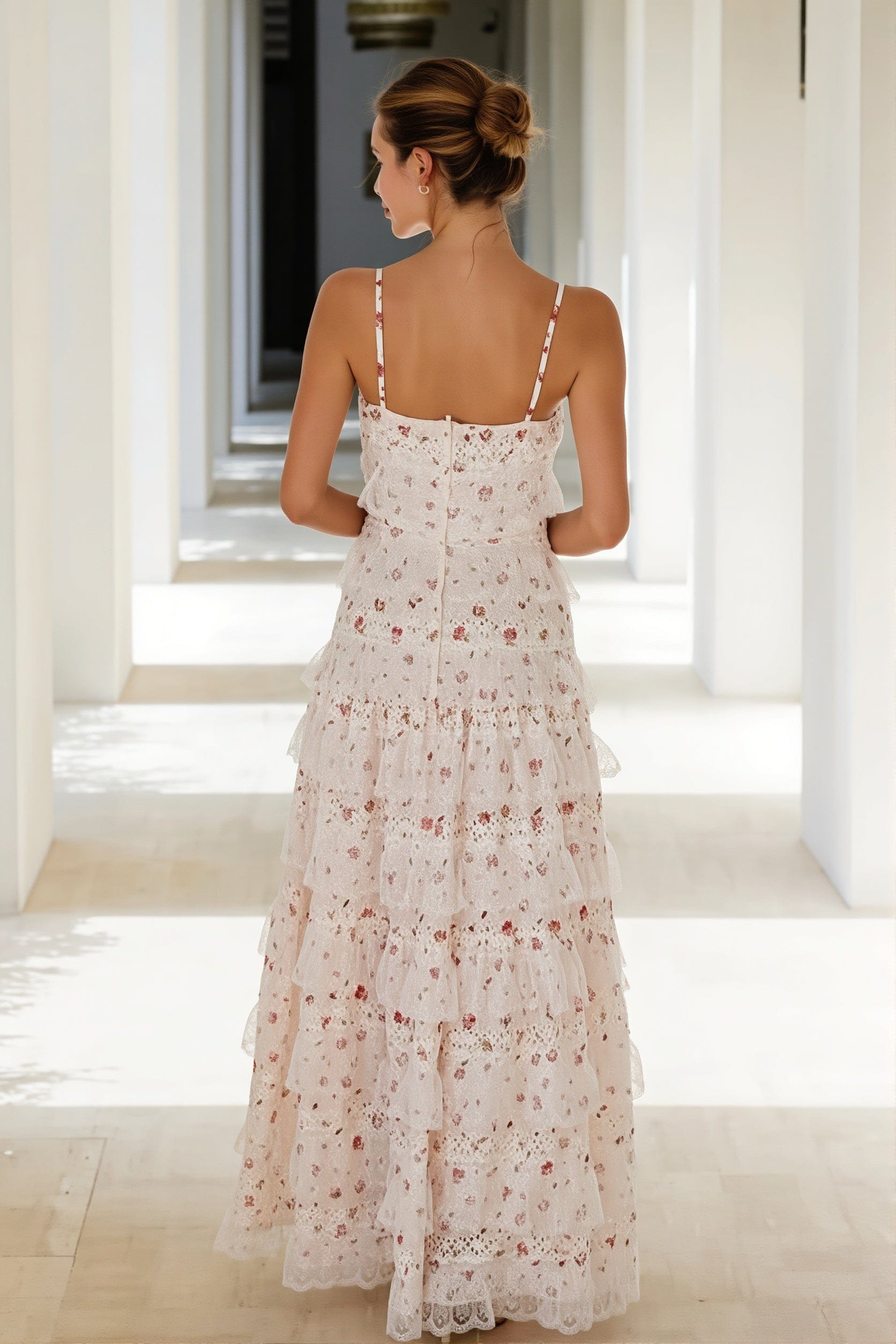 Dames Maxi Jurk Met Kantdetail En Volantzoom