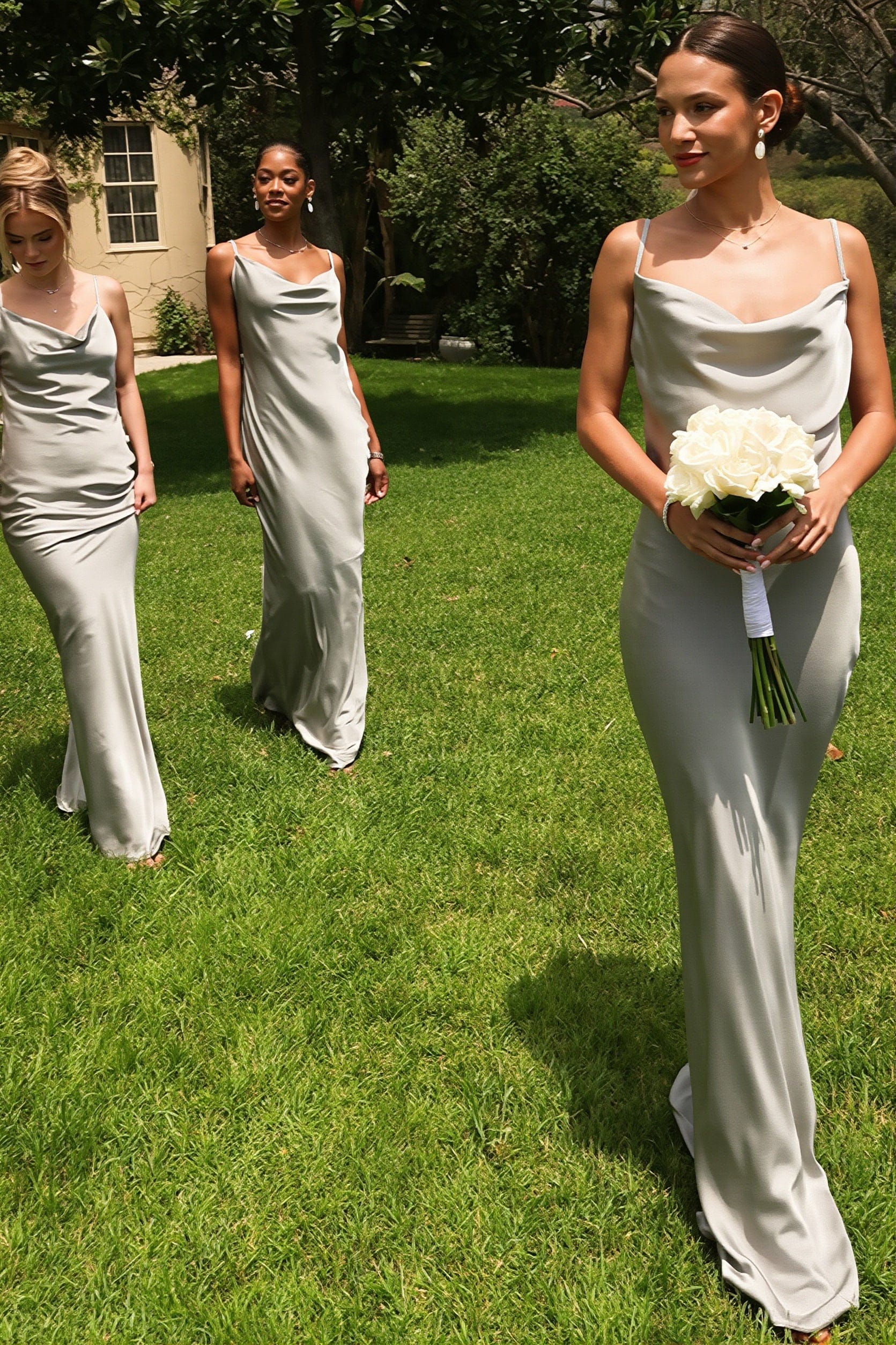 Dames Maxi Slipdress Met Open Rug En Watervalhals