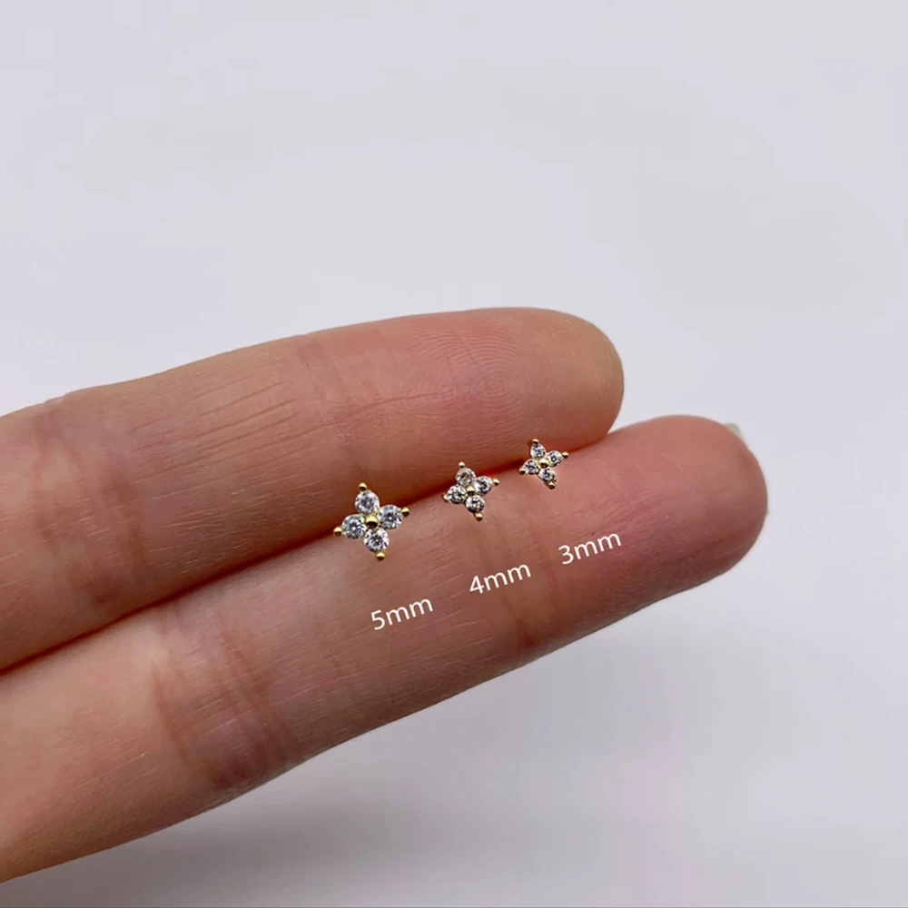 Oorbellen met bloemstuds van sterling zilver