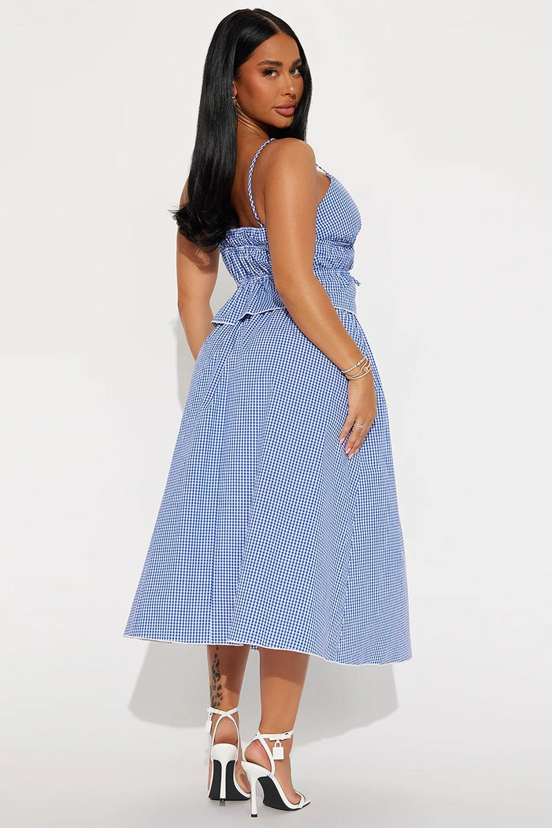 Blauwe set van crop top met open rug en veterdetail en midi kokerrok met bandage detail