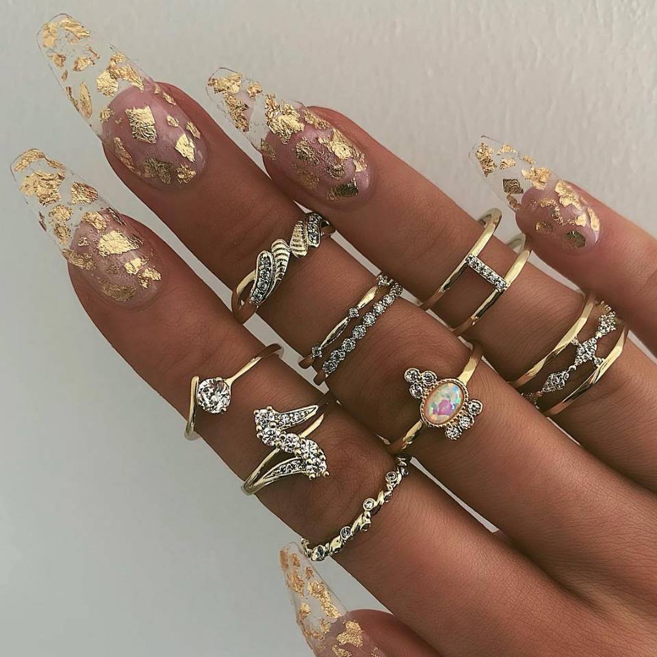 Goude Ringen Set Met Kleine En Grote Diamantjes