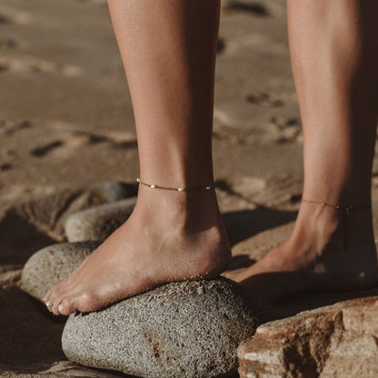 Goudkleurige Enkelband voor Dames met Zoetwaterparel