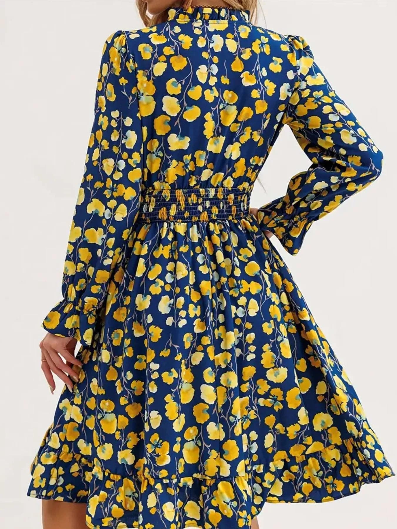 Jurk met bloemenprint, geplooide mouwen en volant