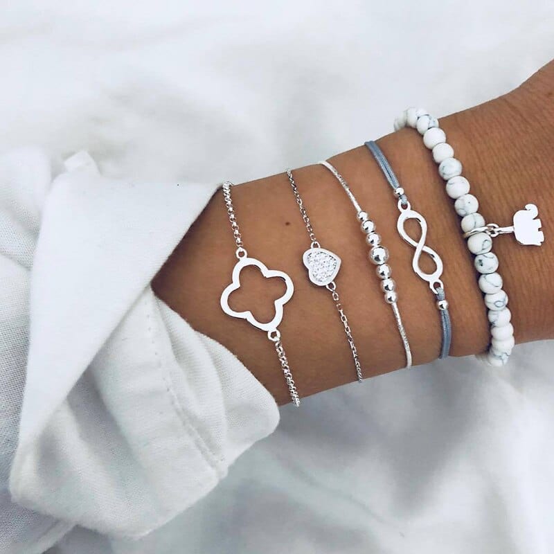 Lichte Armbanden Set Met Marmer Tintjes En Een Diamanten Hartje