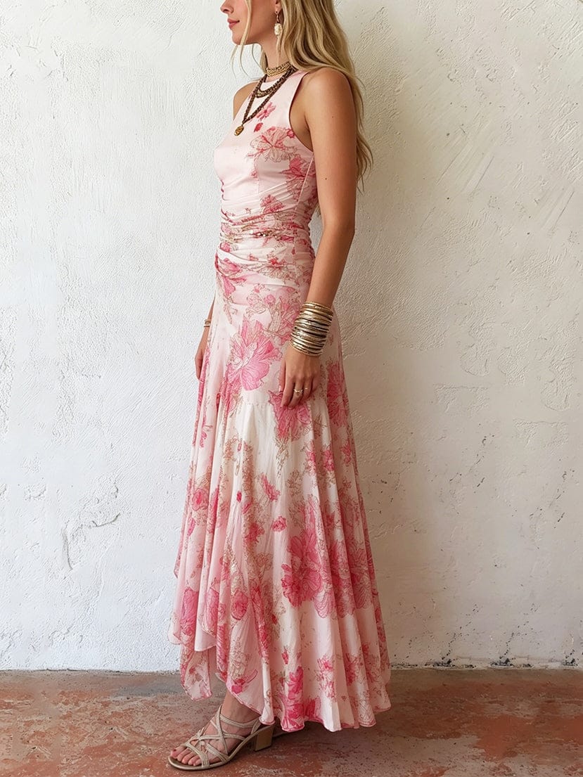 Roze midi jurk met bloemenprint en halterhals gedragen door model
