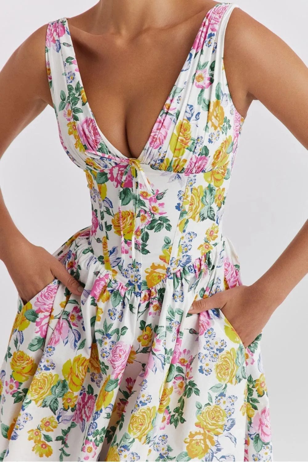 Midi-jurk met bloemenprint, gerimpelde V-hals en mouwloos