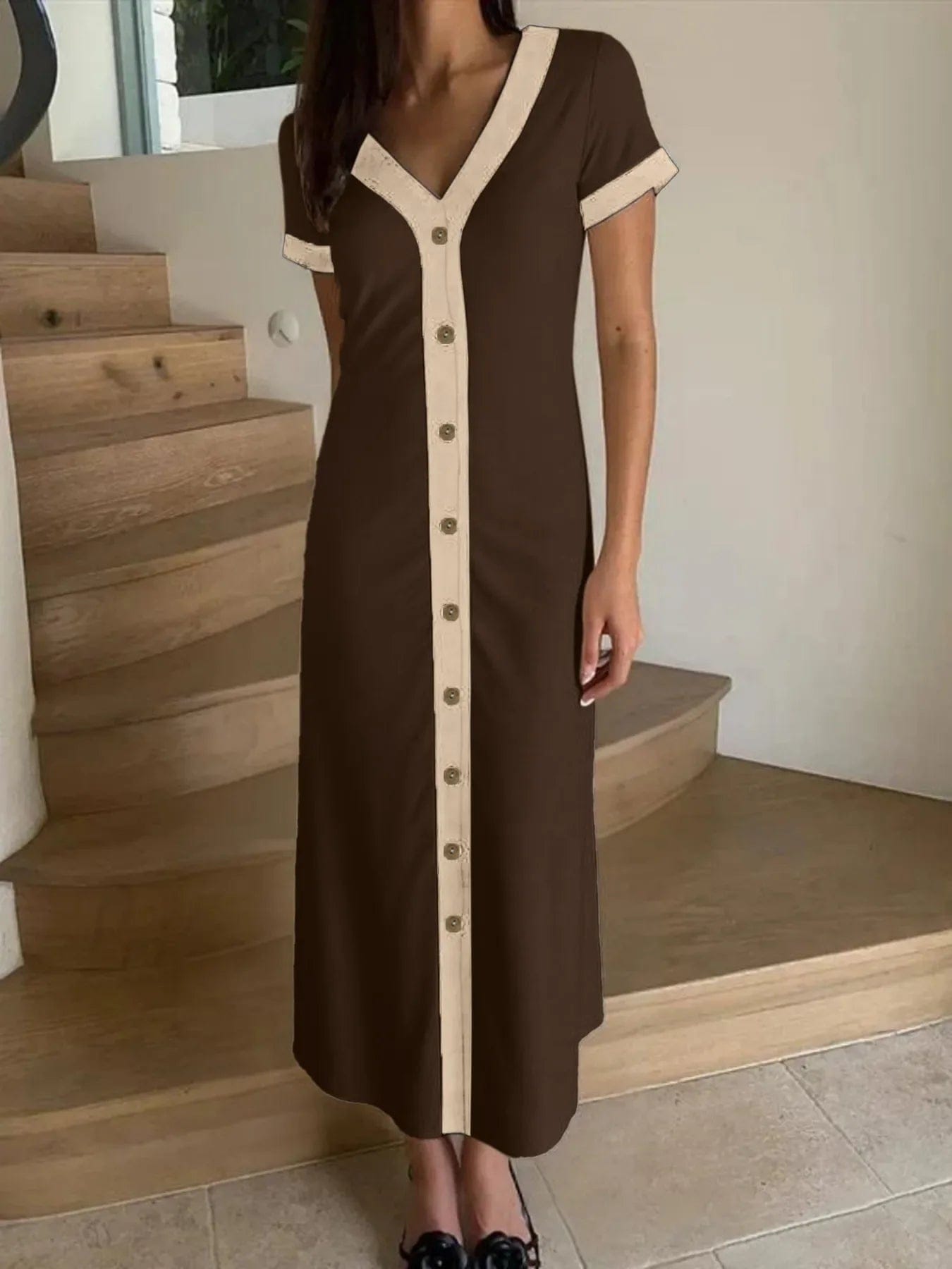 Midi-jurk met knopen en contrastbies
