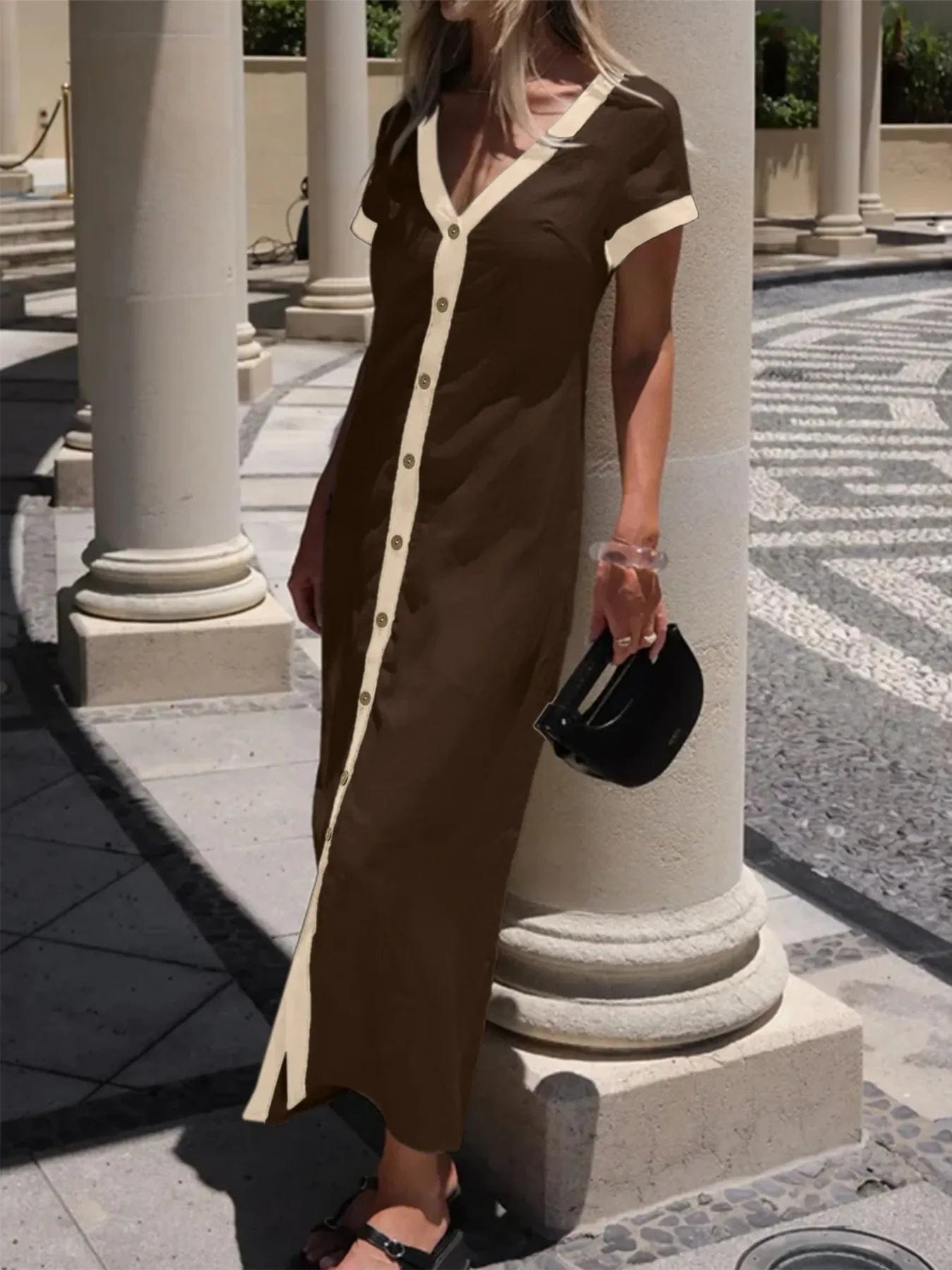 Midi-jurk met knopen en contrastbies