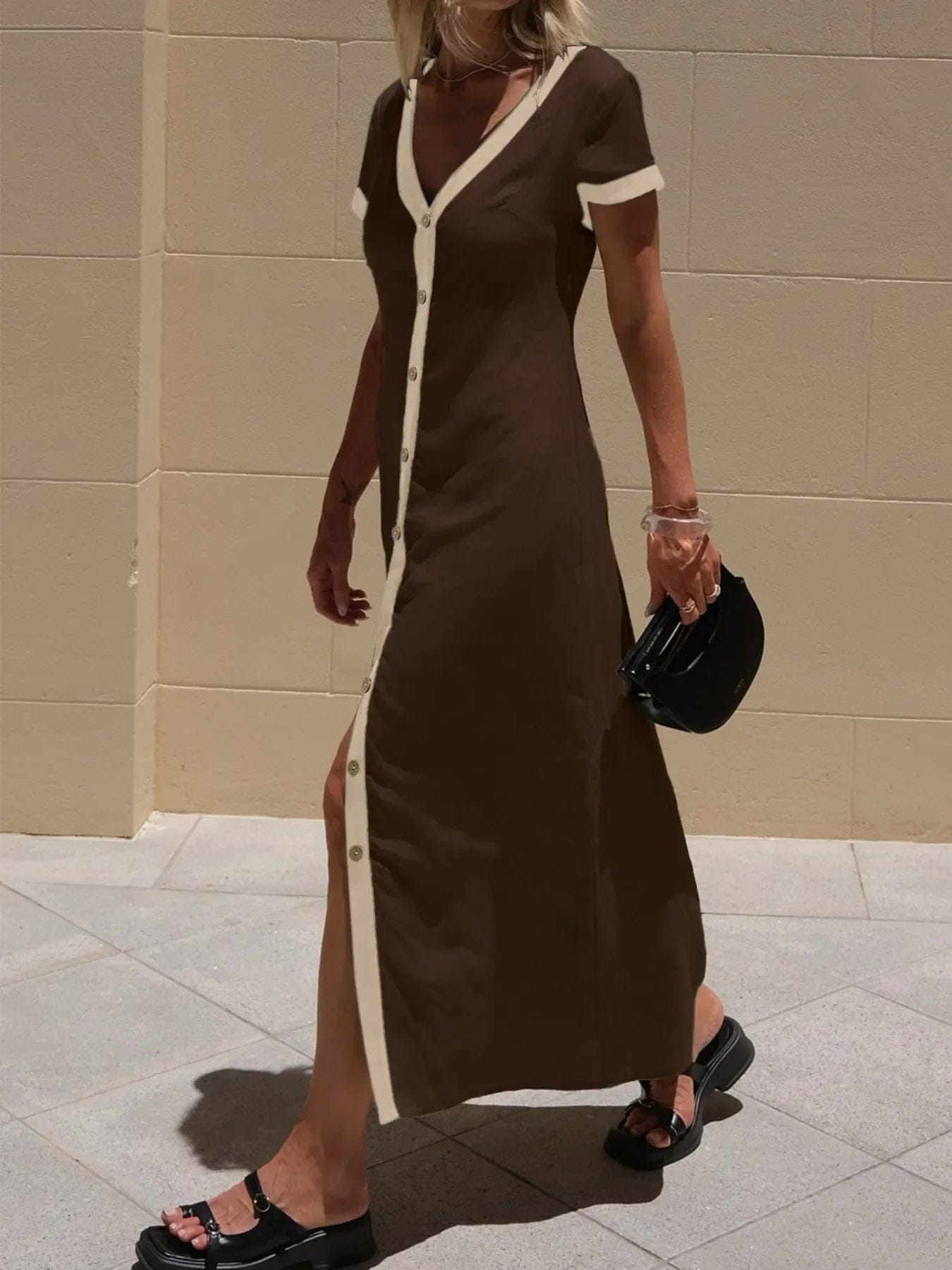 Midi-jurk met knopen en contrastbies