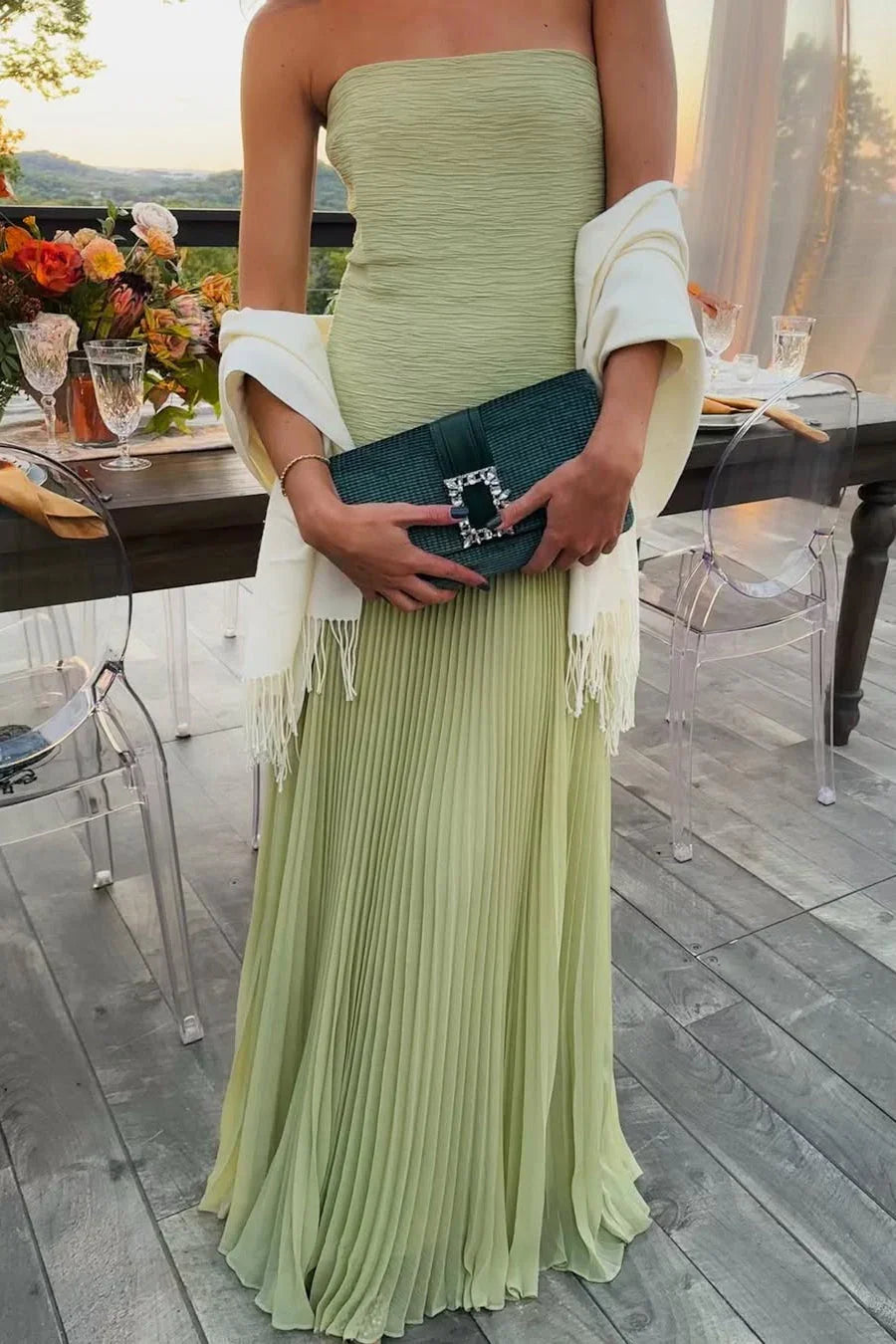 Geplooide strapless maxi avondjurk voor dames, frontaal in beeld