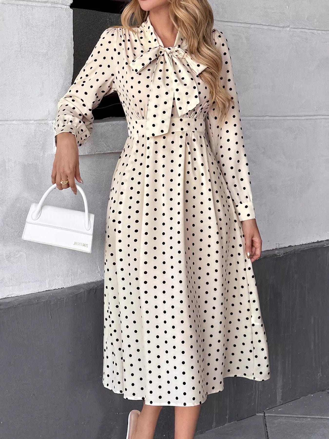 Witte midi-jurk met polkadot en knoopsluiting van katoenmix