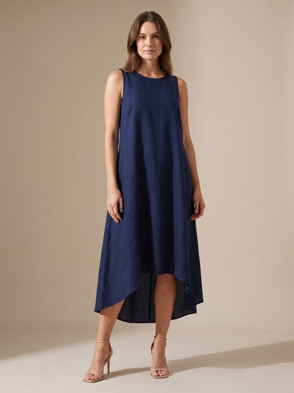 Damesjurk met soepelvallend model en asymmetrische onderkant