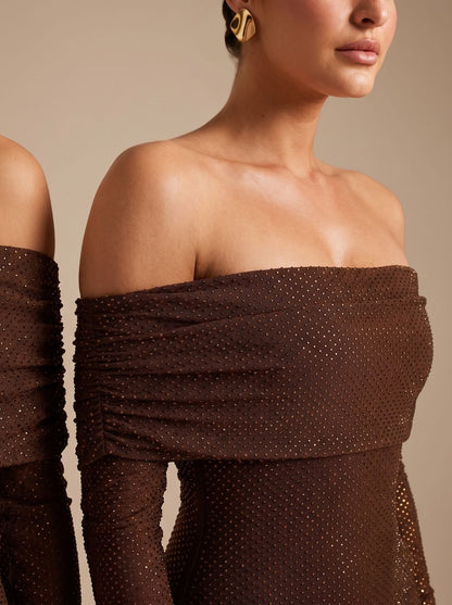Elegante damesjurk met blote schouders en volledige maxi-lengte